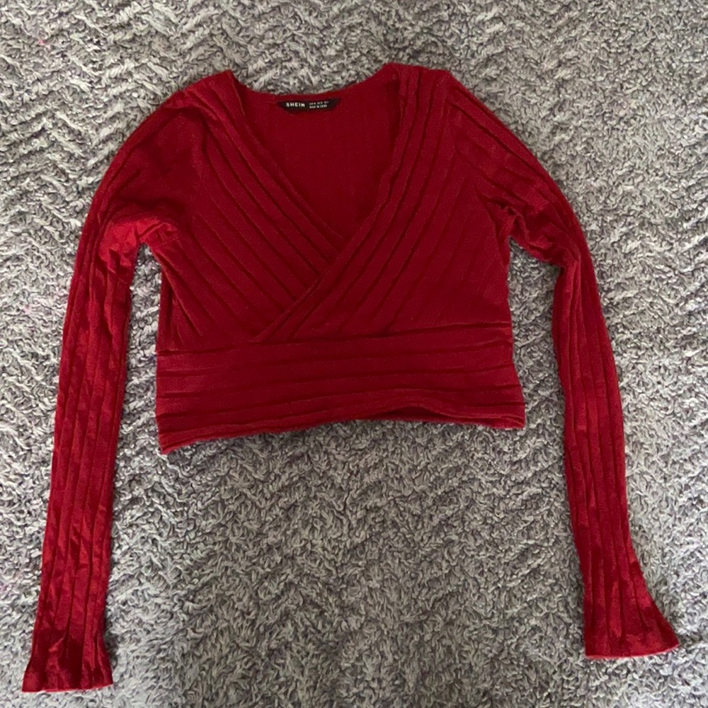 🌸 3 for $15 * SHEIN long sleeved crop top